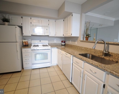 12205 Fairfield House Drive - Photo Thumbnail 15