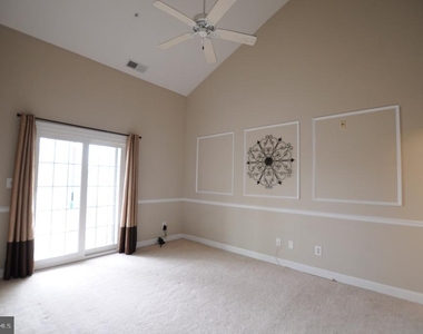 12205 Fairfield House Drive - Photo Thumbnail 9
