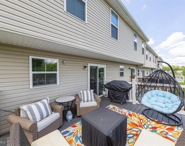 350 Sage Circle - Photo Thumbnail 23