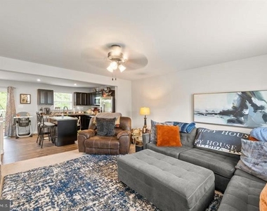 350 Sage Circle - Photo Thumbnail 7