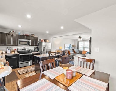 350 Sage Circle - Photo Thumbnail 8