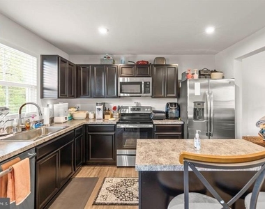 350 Sage Circle - Photo Thumbnail 12
