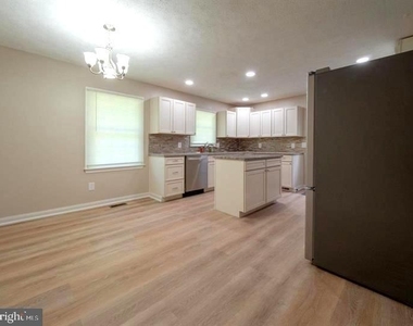 314 Elmwood Drive - Photo Thumbnail 11