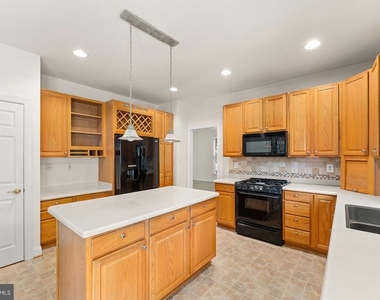 17277 Kettlebrook Landing - Photo Thumbnail 13