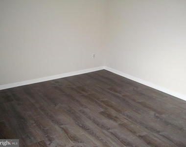 204 Cameron Street - Photo Thumbnail 12