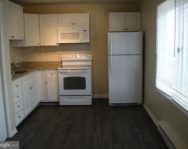 204 Cameron Street - Photo Thumbnail 3