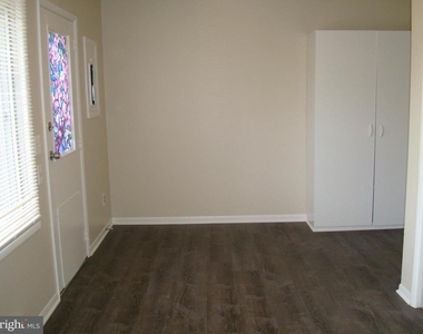 204 Cameron Street - Photo Thumbnail 5