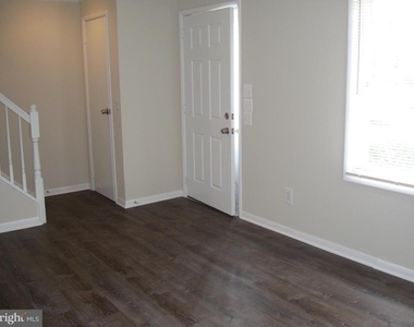 204 Cameron Street - Photo Thumbnail 1