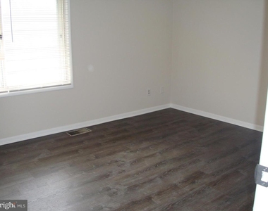 204 Cameron Street - Photo Thumbnail 11