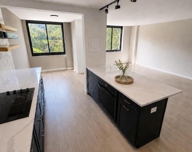 5500 Holmes Run Parkway - Photo Thumbnail 9