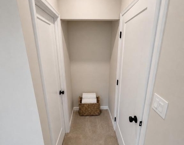 5500 Holmes Run Parkway - Photo Thumbnail 13