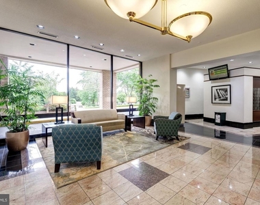 203 Yoakum Parkway - Photo Thumbnail 37