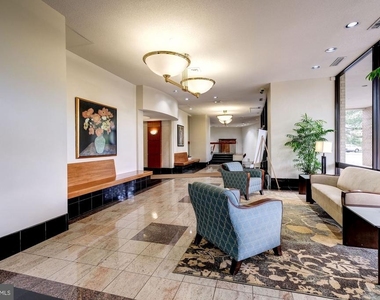 203 Yoakum Parkway - Photo Thumbnail 41