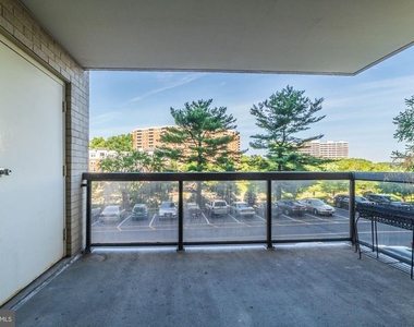 203 Yoakum Parkway - Photo Thumbnail 26
