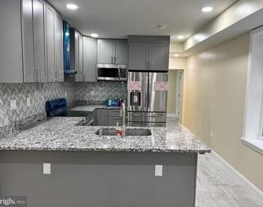 1428 S 15th Street - Photo Thumbnail 3