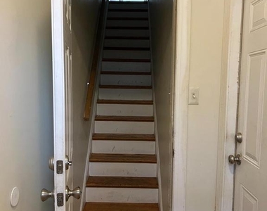 2225 Reed St - Photo Thumbnail 1