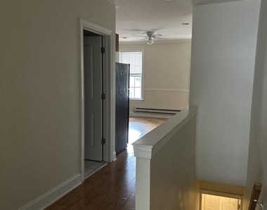 2225 Reed St - Photo Thumbnail 3