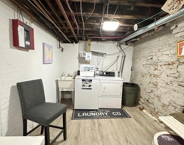 322 S 11th Street - Photo Thumbnail 7