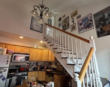 1609 Mount Vernon Street - Photo Thumbnail 4