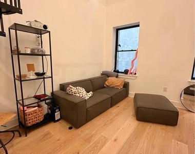 136 Chestnut Street - Photo Thumbnail 2