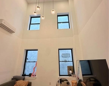 136 Chestnut Street - Photo Thumbnail 3