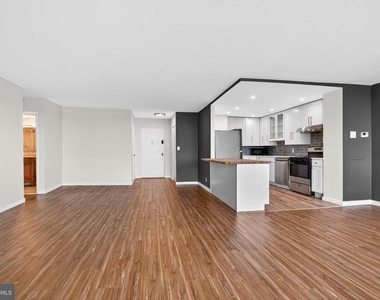 2401 Pennsylvania Avenue - Photo Thumbnail 12