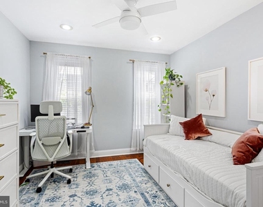 2413 Aspen Street - Photo Thumbnail 10