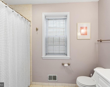2413 Aspen Street - Photo Thumbnail 9