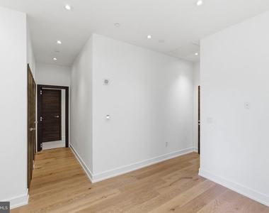 2108-10 Walnut Street - Photo Thumbnail 26
