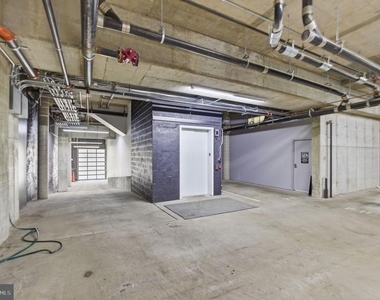 2108-10 Walnut Street - Photo Thumbnail 32