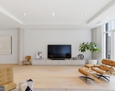 2108-10 Walnut Street - Photo Thumbnail 4