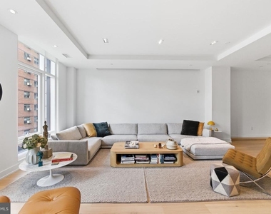 2108-10 Walnut Street - Photo Thumbnail 3