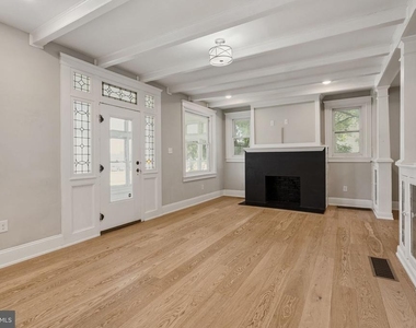 1515 Butler Pike - Photo Thumbnail 14