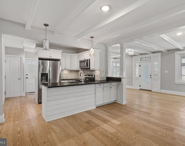 1515 Butler Pike - Photo Thumbnail 16