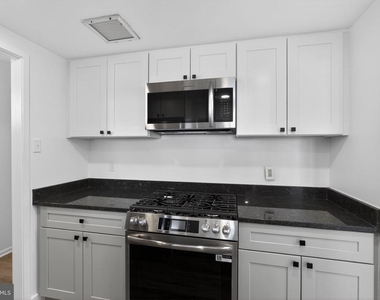 309 Florence Avenue - Photo Thumbnail 2