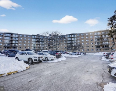 309 Florence Avenue - Photo Thumbnail 12