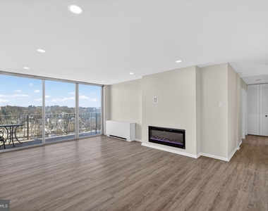 309 Florence Avenue - Photo Thumbnail 4