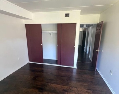 608 Easton Road - Photo Thumbnail 2