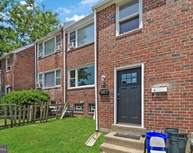 2409 Manor Road - Photo Thumbnail 7