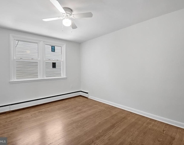 2409 Manor Road - Photo Thumbnail 4