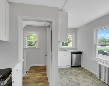121 E Browning Road - Photo Thumbnail 11