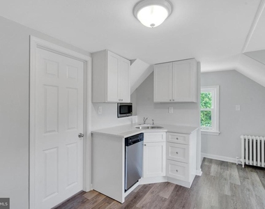121 E Browning Road - Photo Thumbnail 6