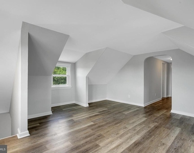 121 E Browning Road - Photo Thumbnail 15