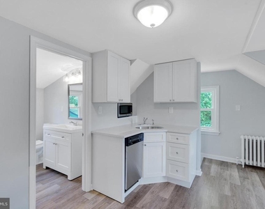 121 E Browning Road - Photo Thumbnail 5