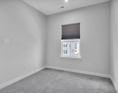 97 Kohlmyer Drive - Photo Thumbnail 10