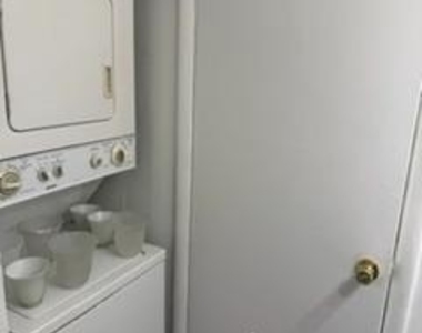 1020 Jardin Court - Photo Thumbnail 9