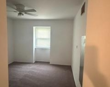 1020 Jardin Court - Photo Thumbnail 11