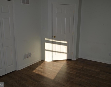 12113 Fallen Timbers Circle - Photo Thumbnail 12
