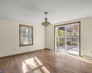 22397 Armstrong Drive - Photo Thumbnail 20