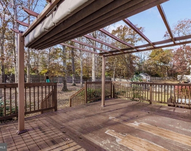 22397 Armstrong Drive - Photo Thumbnail 6